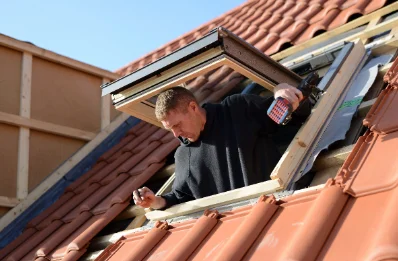 Pose de fenêtres de toit Velux à Claracq